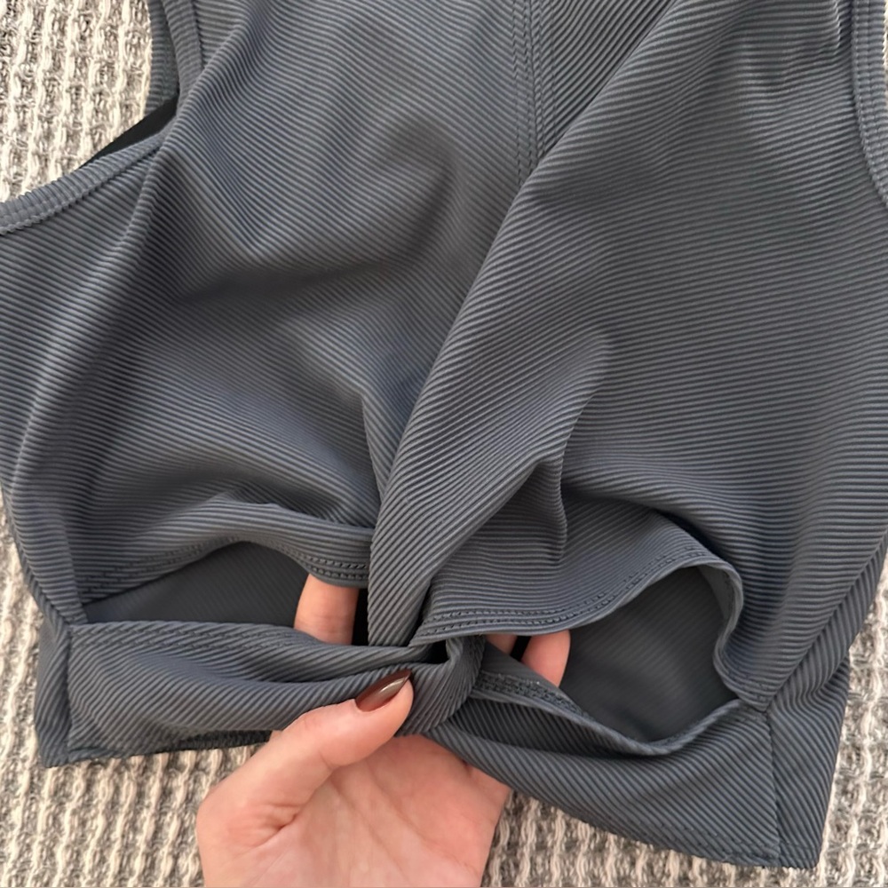 Onzie Ribbed Twist Front Crop Top Tank In Grey View 4